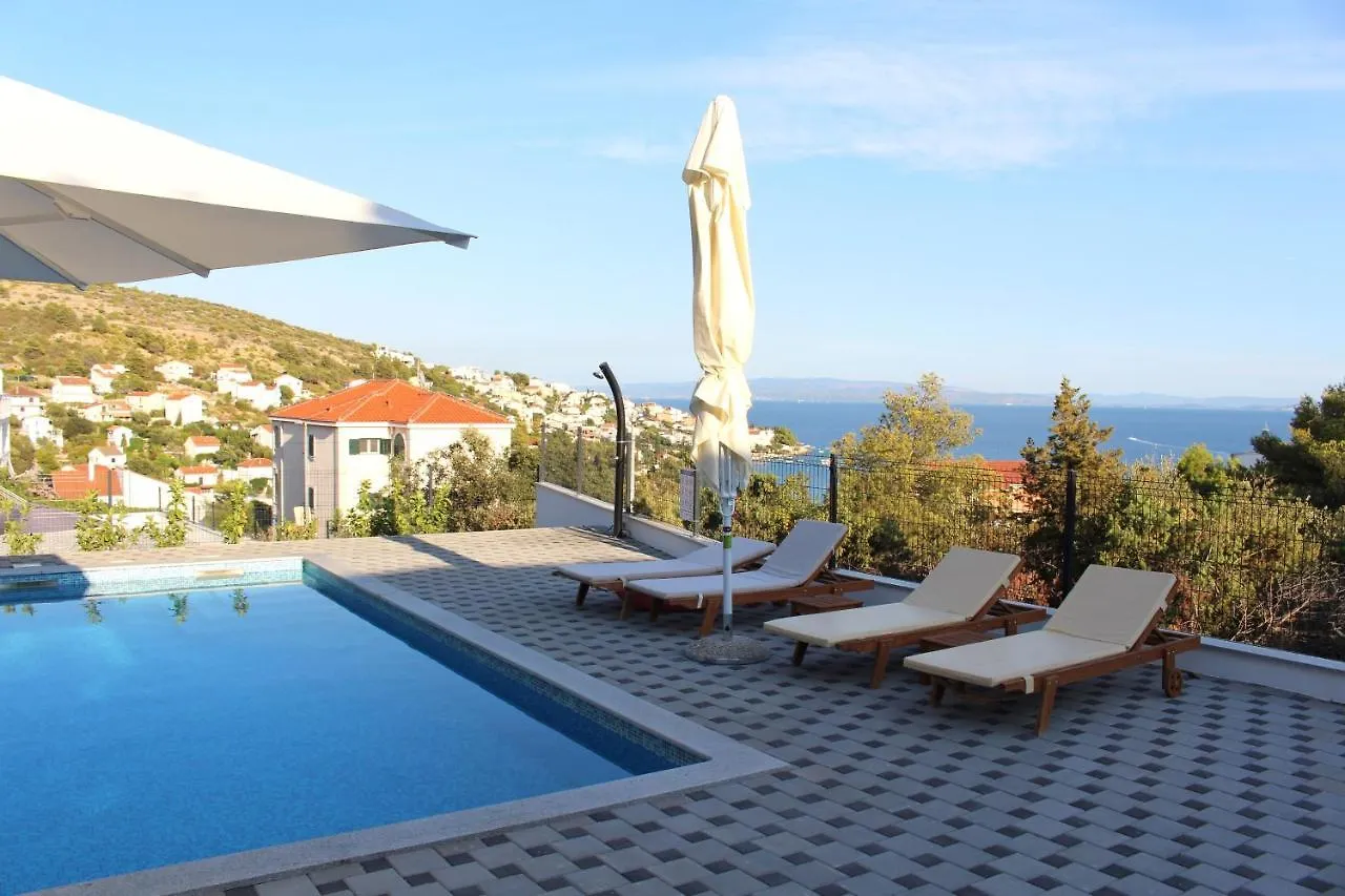 Apartment C-Views Trogir