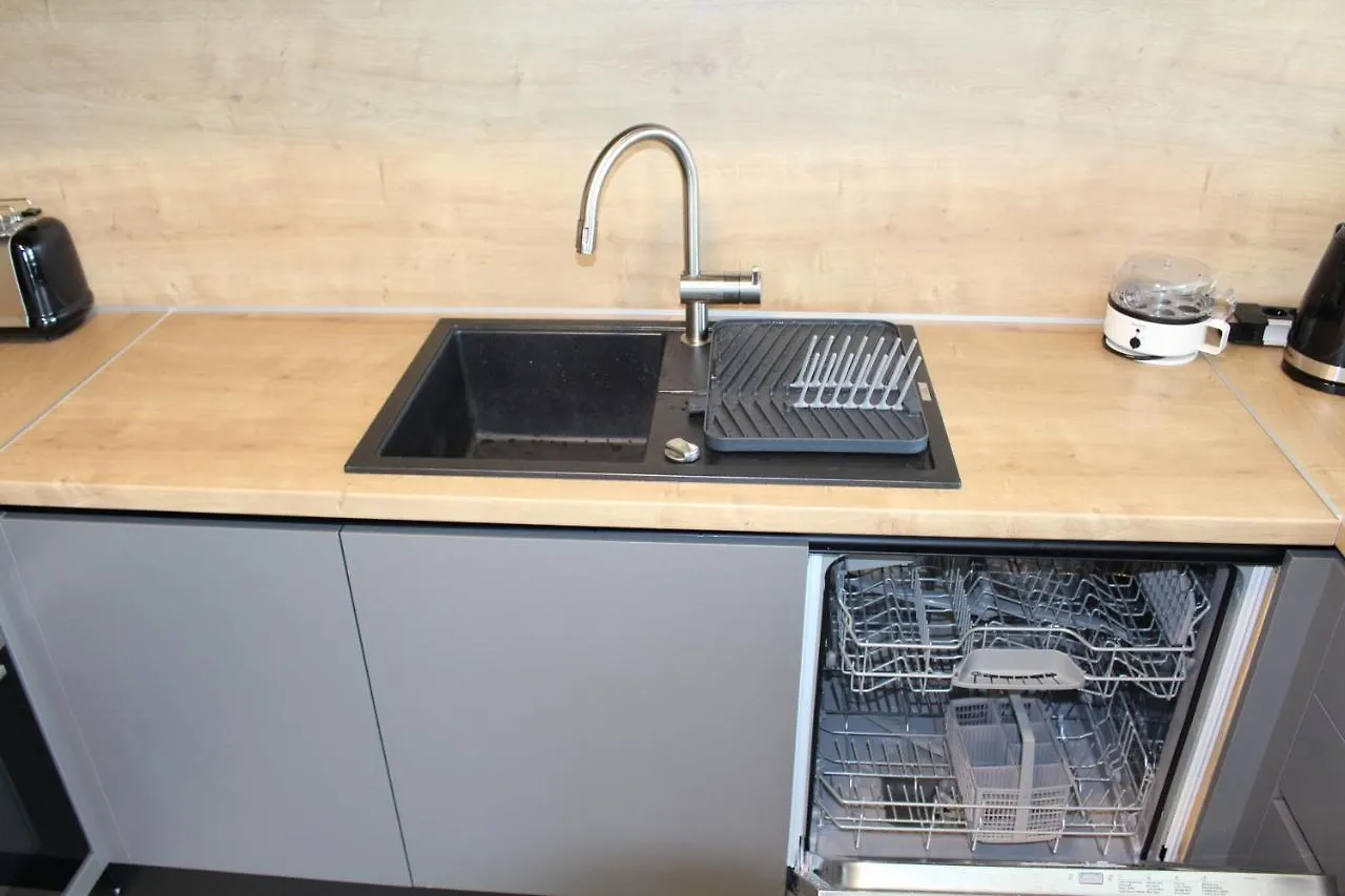Apartment C-Views Трогир