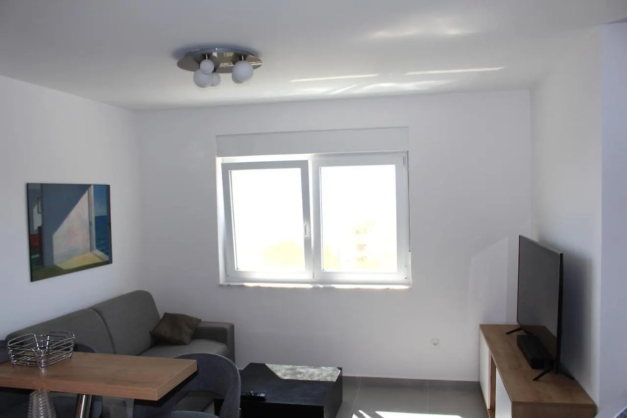 Apartment C-Views Трогир 0*,